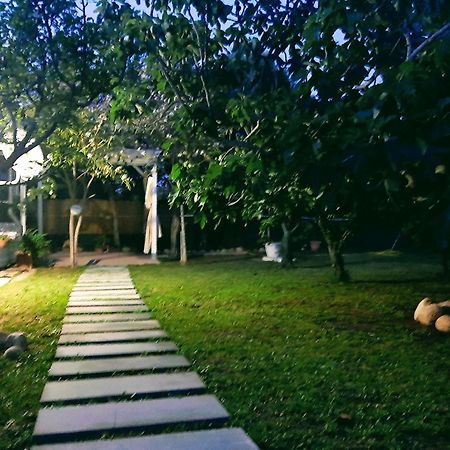 Tom E Jerry Bed & Breakfast Domus De Maria Bagian luar foto