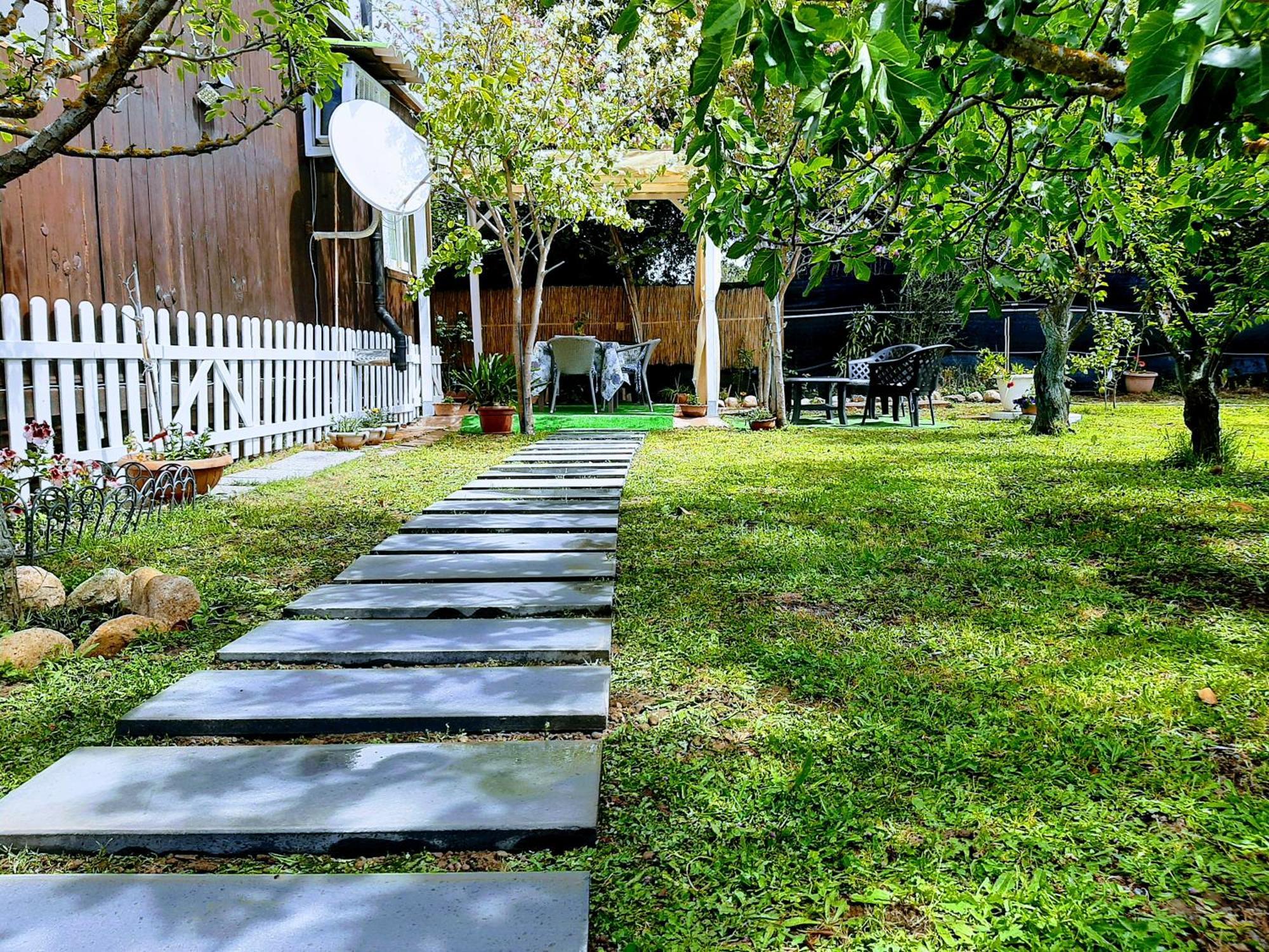 Tom E Jerry Bed & Breakfast Domus De Maria Bagian luar foto